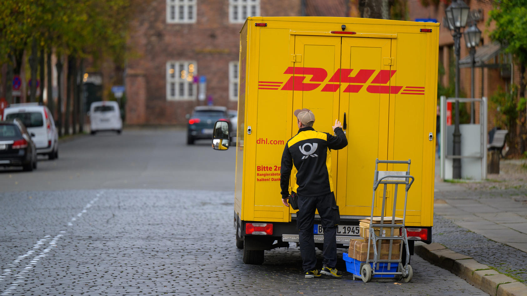 Dhl Pakete Geschenke Vor Weihnachten Verschicken Diese Fristen Sollten Sie Einhalten 