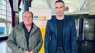 RTL Charity Gesamtleiter Wolfram Kons mit Wladimir Klitschko