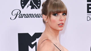  MTV Europe Music Awards - Arrivals Taylor Swift arriving at The MTV Europe Music Awards, PSD Bank Dome. Credit: Doug Peters/EMPICS PUBLICATIONxNOTxINxUKxIRL Copyright: xDougxPetersx 69762296