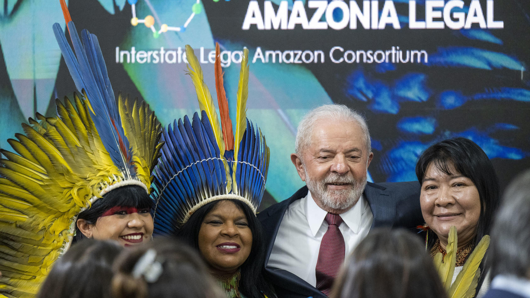 wie-rockstar-bei-cop-gefeiert-rettet-lula-wirklich-den-regenwald