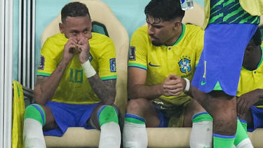 Brasilien bangt Neymar Tränen trotz Auftaktsieg