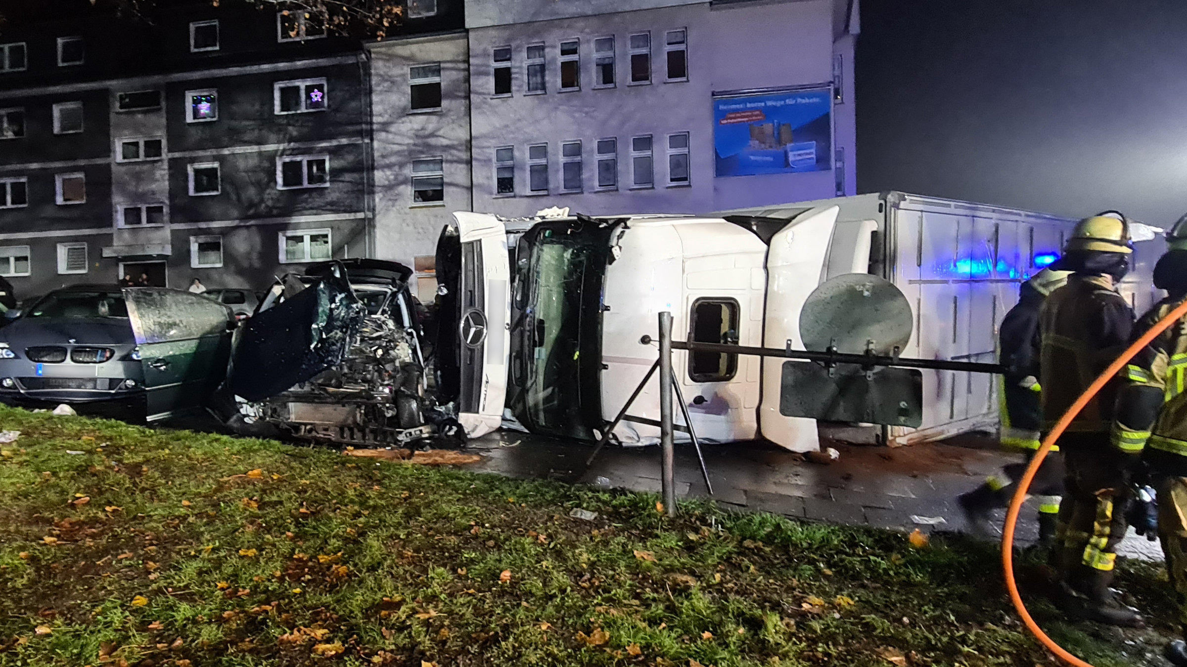 Fünf Verletzte bei LKW-Unfall in Essen