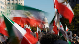  Rally And March For Iran In Washington, D.C. The U.S. Capitol is seen beyond a crowd at a rally and march hosted by the National Solidarity Group of Iran at Freedom Plaza in Washington, D.C. on November 26, 2022 in memory of Mahsa Amini and to call for an end to human rights violations in Iran. Washington, D.C. United States PUBLICATIONxNOTxINxFRA Copyright: xBryanxOlinxDozierx originalFilename: dozier-rallyand221126_np3sK.jpg