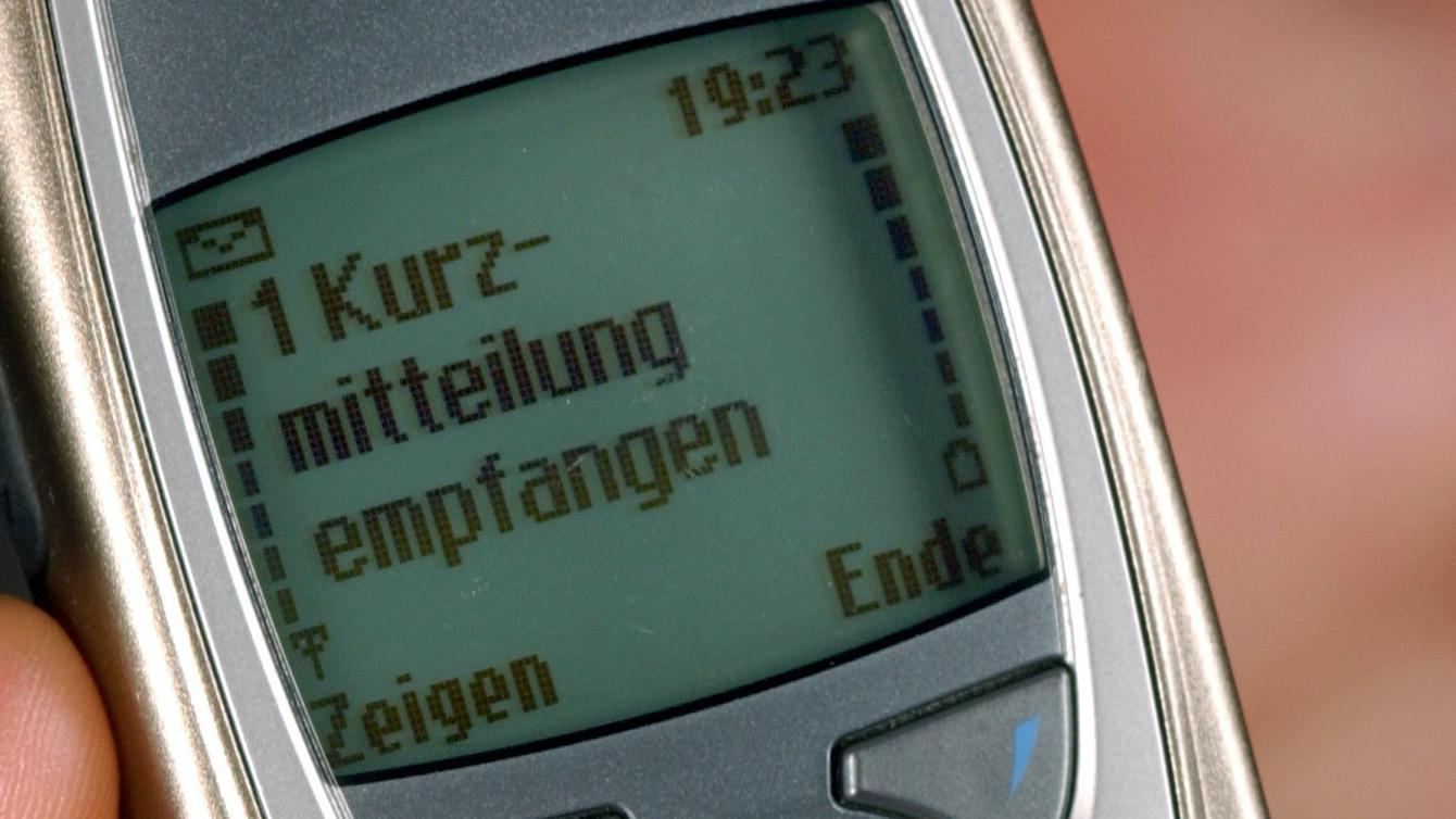 30-jahre-sms-mit-merry-christmas-fing-alles-an