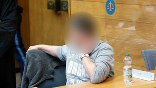 schlaegerei-im-spieleparadies-duisburg-eltern-gehen-aufeinander-los-und-kinder-machen-mit
