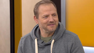 Anlässlich seines anstehenden 20-jährigen Bühnenjubiläums, blickt Comedian Mario Barth zurück auf seine TV-Karriere. Und die startete tatsächlich bei RTL!