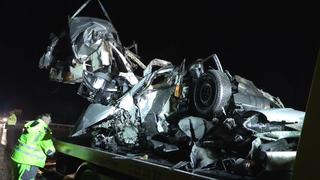 Der Opel des 25-Jährigen ist komplett zerstört. Der Glätteunfall ereignete sich am Montagmorgen (19.12.2022) zwischen Walsrode und Verden.