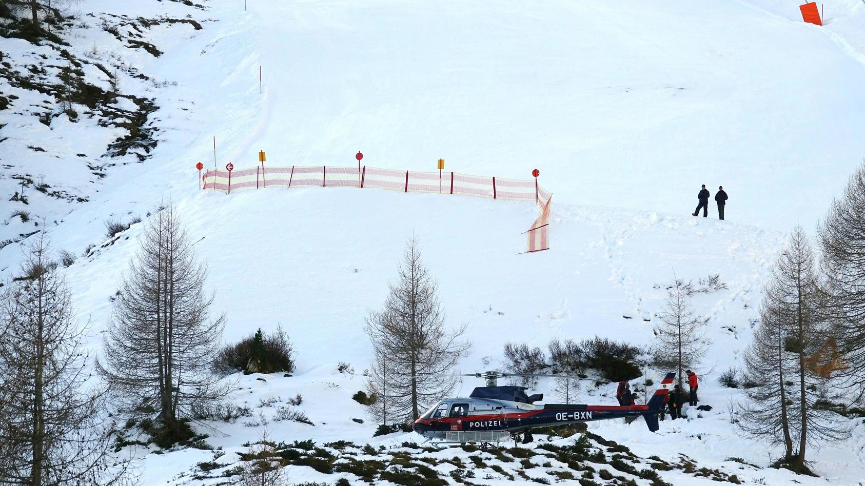 In Tirol kam eine Skifahrerin nach einem Unfall ums Leben.