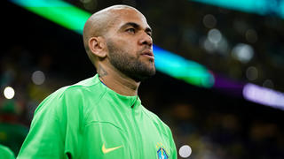 December 2, 2022, Lusail, Lusail, Qatar, Qatar: Lusail Stadium LUSAIL, QATAR - DECEMBER 2: Player of Brazil Dani Alves signs the national anthem before the FIFA World Cup Qatar 2022 group G match between Brazil and Cameroon at Lusail Stadium on December 2, 2022 in Lusail, Qatar. (Photo by Florencia Tan Jun/PxImages) (Credit Image: © Florencia Tan Jun/Sport Press Photo via ZUMA Press) / action press
