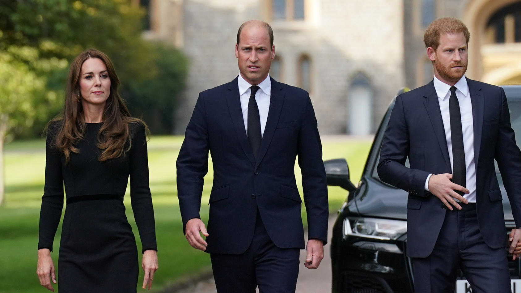 Prinz Harry behauptet: Prinzessin Kate und Prinz William tragen Mitschuld an seinem Nazi-Uniform-Skandal.