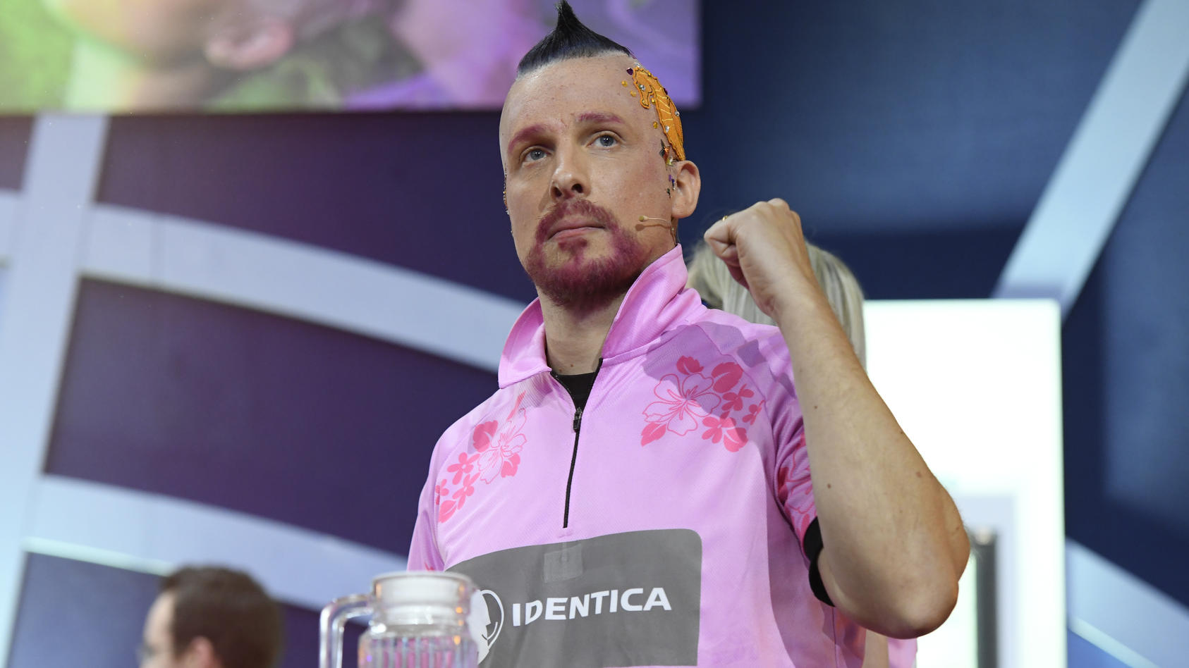 Promi Darts WM 2023“ Auweia! Oliver Pocher im Live-TV fies ausgebuht