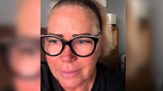 Vor dem Einzug ins Dschungelcamp 2023 kullern bei Claudia Effenberg die Tränen.