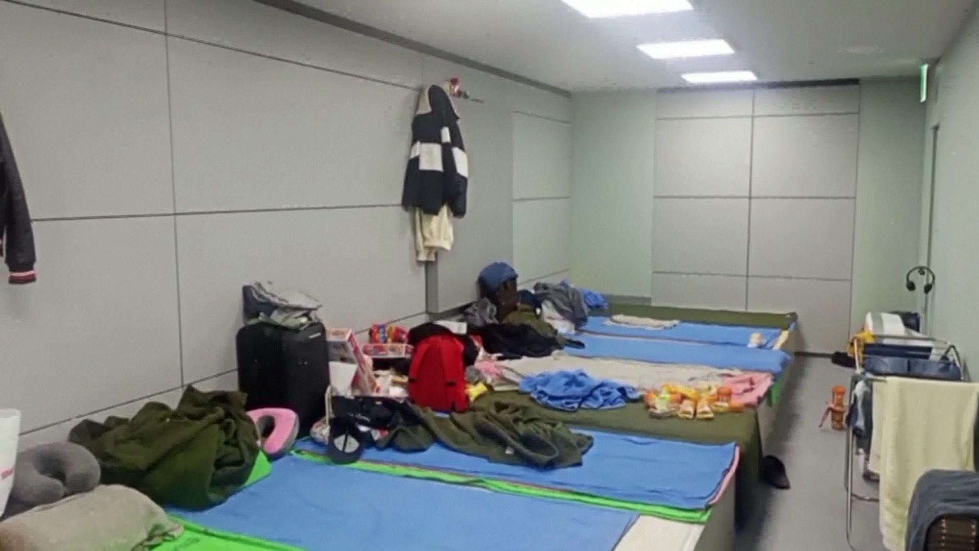Russen stranden an Flughafen Südkorea