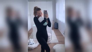 Laura Maria beim Kuscheln mit ihrem Leano Romeo