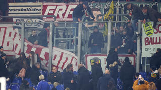 Leipzger Fans attackieren Anhänger des FC Schalke 04
