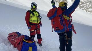 Die Bergwacht Garmisch-Partenkirchen kam kurz nach der Bergung an der Unfallstelle an.