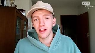 Schauspieler Timur Bartels ist total bodenständig geblieben, wie er im VIPstagram-Talk unter Beweis stellt.
