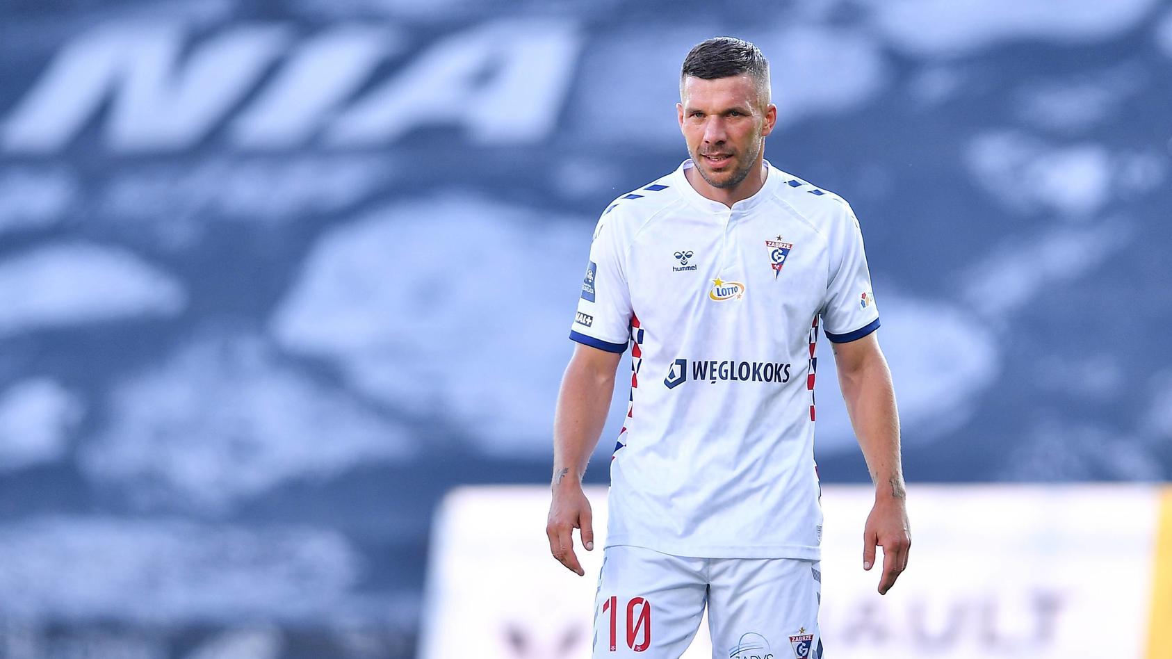 lukas-podolski-hat-zum-zweiten-mal-in-seiner-karriere-das-tor-des-jahres-erzielt