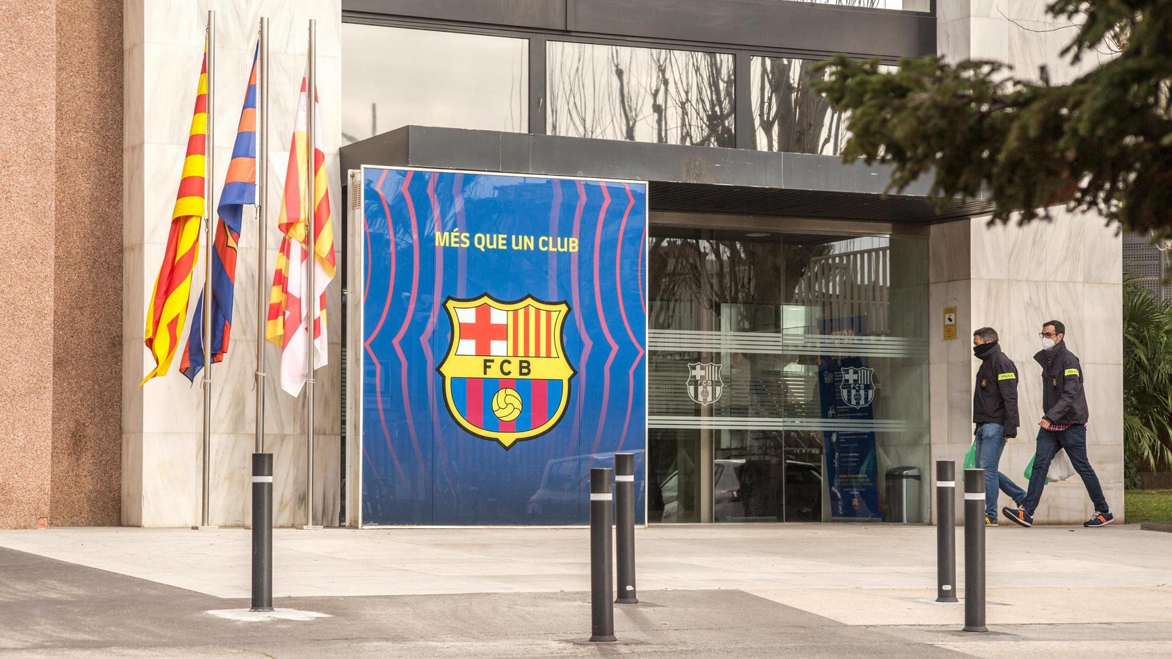 March 1, 2021, Barcelona, Catalonia, Spain: Police officers seen entering the FC Barcelona, Barca office..Police have been to the offices of the Football Club Barcelona for registration and investigation about the alleged crimes of unfair administrat