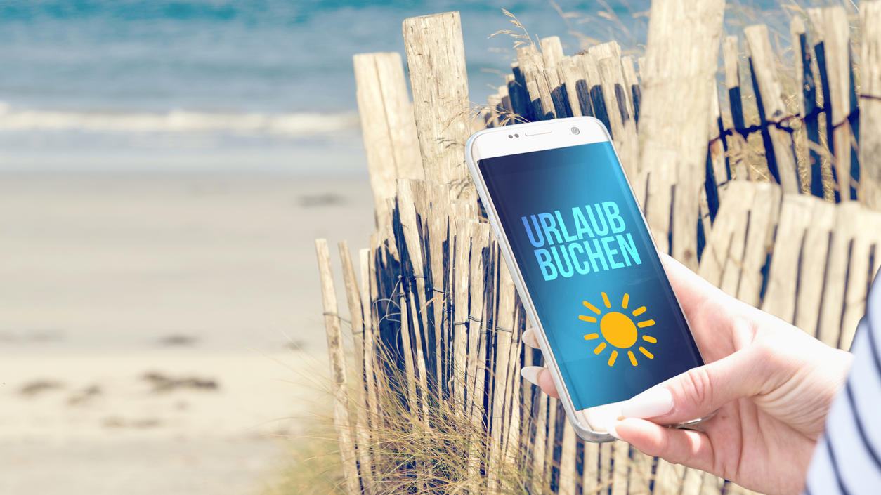 Strand-, Smartphone- und Urlaubsbuchung