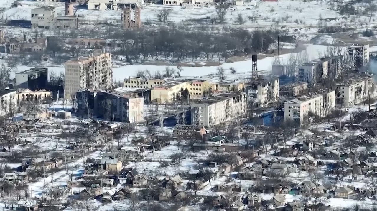 ein-jahr-zerstorung-so-viel-kostet-uns-der-ukraine-krieg