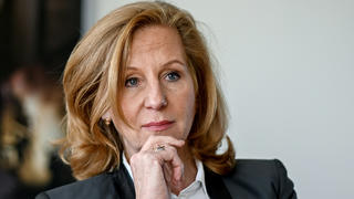 ARCHIV - 20.12.2021, Berlin: Patricia Schlesinger, damals RBB-Intendantin, bei einem dpa-Interview. Nach ihrer fristlosen Entlassung zieht die frühere Intendantin des Rundfunks Berlin-Brandenburg (RBB), Patricia Schlesinger, vor Gericht. (zu dpa: «Patricia Schlesinger») Foto: Britta Pedersen/dpa-Zentralbild/dpa +++ dpa-Bildfunk +++