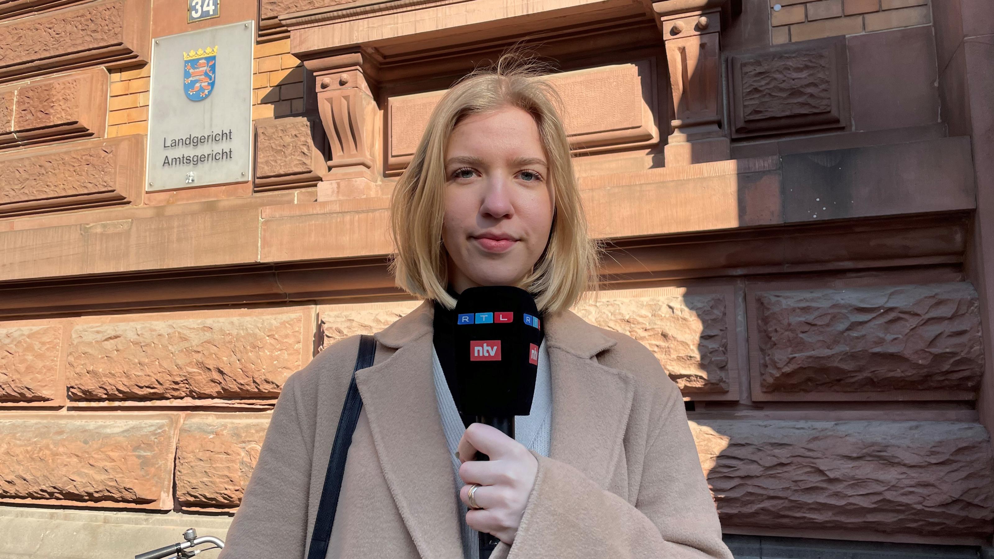 RTL-Reporterin Leah Grote verfolgte den letzten Prozesstag am Frankfurter Landgericht.
