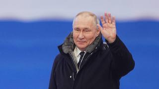 Russia Putin Military Support Concert 8375906 22.02.2023 Russian President Vladimir Putin attends a concert dedicated to Russian servicemen taking part in the military operation in Ukraine on the eve of Defender of Fatherland Day at the Luzhniki stadium in Moscow, Russia. Alexander Vilf / Sputnik Moscow Russia PUBLICATIONxINxGERxSUIxAUTxONLY Copyright: xAlexanderxVilfx