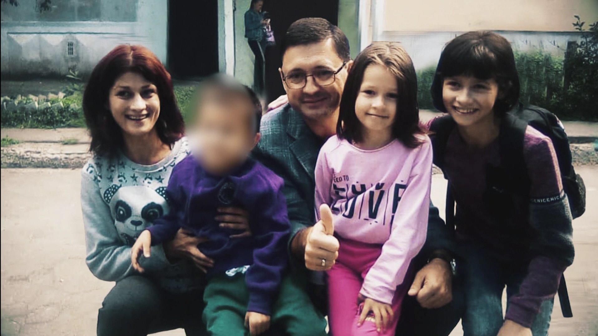 Anfang April musste Annas Mutter Olga den schützenden Keller verlassen, sie starb durch den russischen Beschuss.