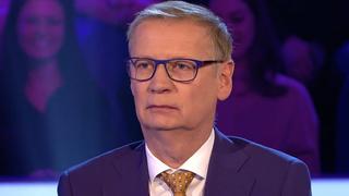 Bei der 500-Euro-Frage seiner Kandidatin schwelgt Günther Jauch in Erinnerungen