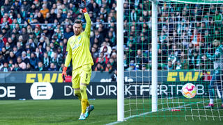 Jiri Pavlenka SV Werder Bremen, 01 SV Werder Bremen vs. VFL Bochum, 1. Bundesliga, Weserstadion, Bremen, Spielzeit 2022/2023, 22.Spieltag, 25.02.2023 DFL REGULATIONS PROHIBIT ANY USE OF PHOTOGRAPHS AS IMAGE SEQUENCES AND/OR QUASI-VIDEO Foto:EIBNER/Stephanie Zerbe SV Werder Bremen vs. VFL Bochum, 1. Bundesliga, Bremen, Spielzeit 2022/2023, 22.Spieltag, 25.02.2023 Bremen *** Jiri Pavlenka SV Werder Bremen, 01 SV Werder Bremen vs VFL Bochum, 1 Bundesliga, Weserstadion, Bremen, Spielzeit 2022 2023, 22 Spieltag, 25 02 2023 DFL REGULATES PROHIBIT ANY USE OF PHOTOGRAPHS AS IMAGE SEQUENCES AND OR QUASI VIDEO Foto EIBNER Stephanie Zerbe SV Werder Bremen vs VFL Bochum, 1 Bundesliga, Bremen, Spielzeit 2022 2023, 22 Spieltag, 25 02 2023 Bremen Copyright: xStephaniexZerbe/xEibner-Pressefox EP_EER