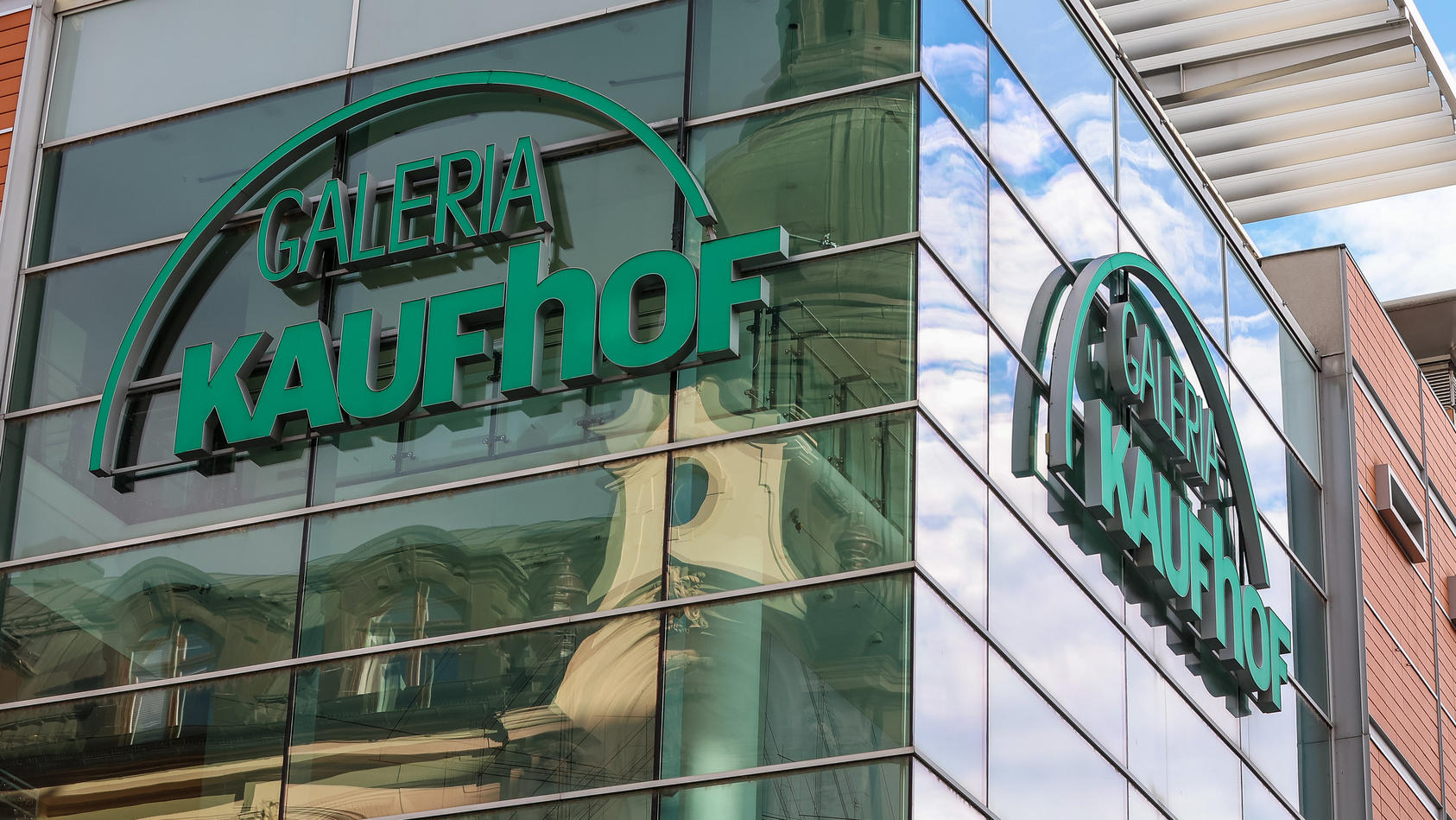galeria-karstadt-kaufhof-schliet-viele-filialen
