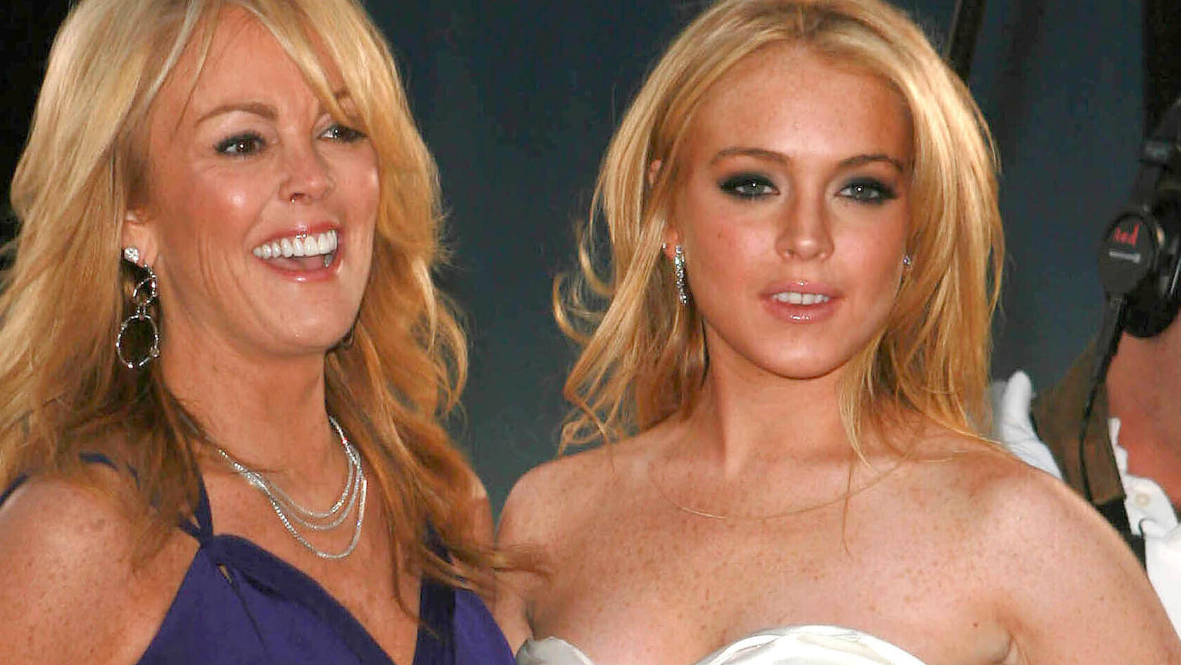 "Mein ältestes Baby bekommt ein Baby!" Dina Lohan freut sich mit ihrer Tochter Lindsay Lohan.