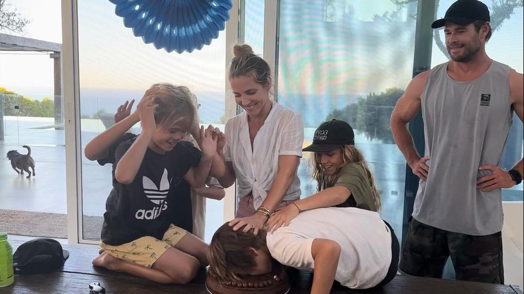 Chris Hemsworth und seine Frau Elsa Pataky erlauben sich einen Scherz zum Geburtstag ihrer Zwillinge