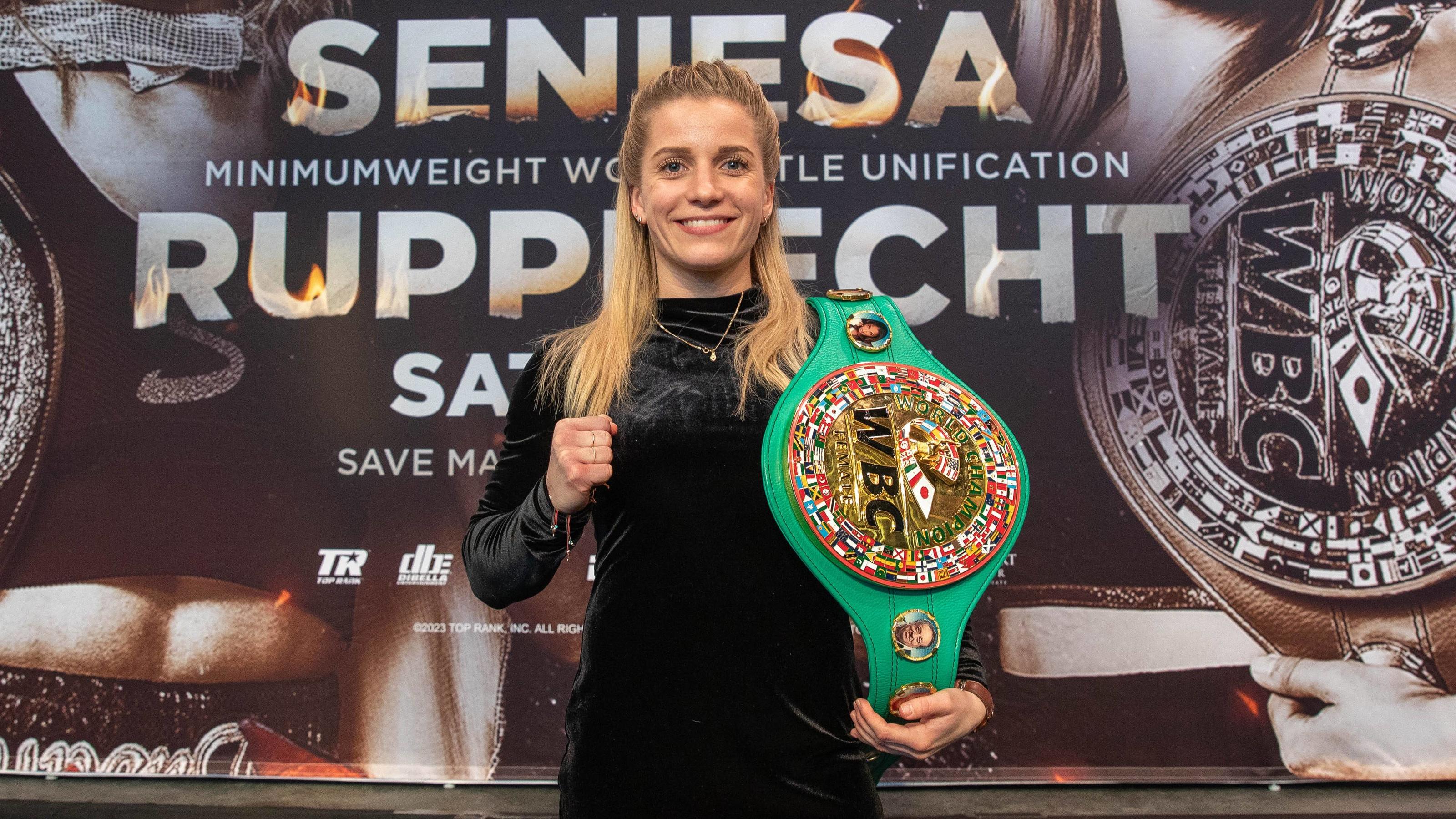 Tina Rupprecht Deutschland, Pressekonferenz Tina Rupprecht, Boxen, WM-Titel-Vereinigungskampf, Seniesa Estrada, WBC, WBA, Ring Magazine, 07.03.2023 Augsburg Bayern Deutschland *** Tina Rupprecht Germany , press conference Tina Rupprecht, boxing, worl