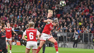 Lea Schüller ist die erste Profifußballerin auf dem Cover der Vogue Germany.