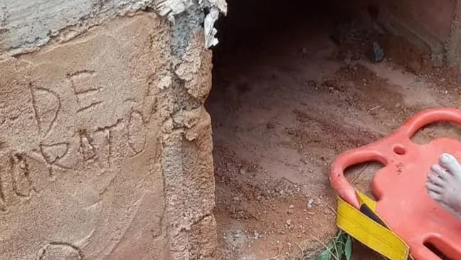 unbekannte-sollen-die-frau-lebendig-auf-einem-friedhof-in-brasilien-begraben-haben