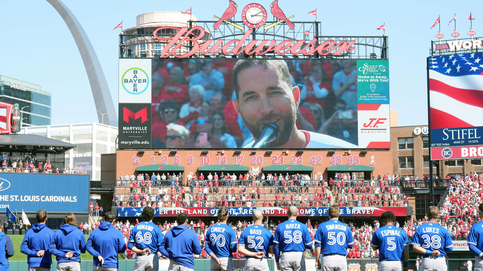 mikrofon-statt-schlager-mlb-profi-singt-plotzlich-die-us-hymne