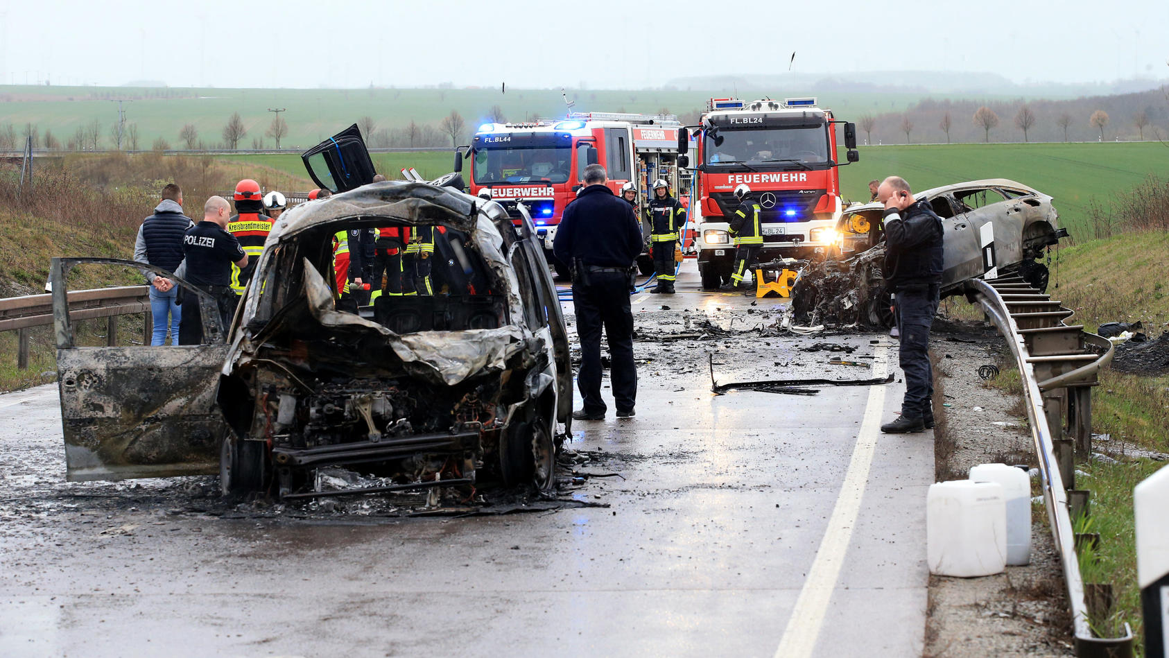 mehrere-tote-nach-schwerem-unfall-im-norden-thuringens