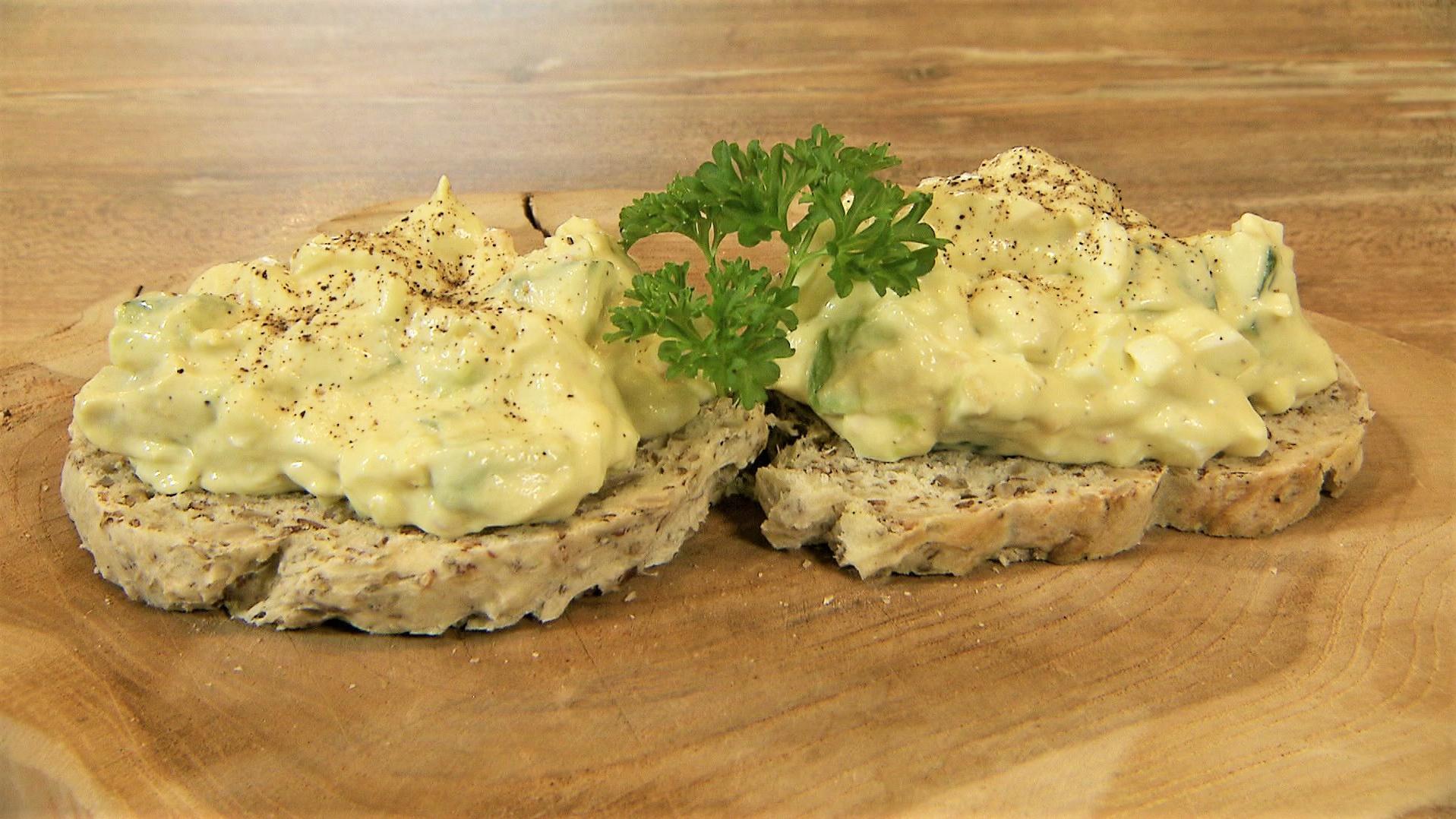 Gekochte Eier verwerten: Drei tolle Rezepte mit übrig gebliebenen ...