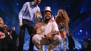 diese-mutprobe-ist-zu-scharf-fuer-dsds-juror-pietro-lombardi