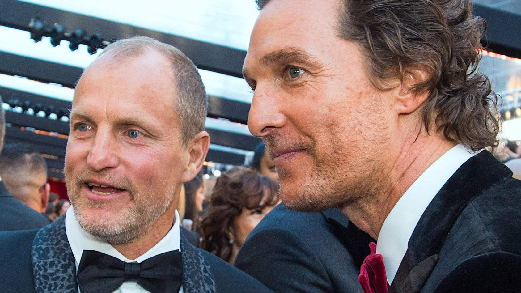 Sind Matthew McConaughey Und Woody Harrelson Halbbrüder? DNA-Test Geplant