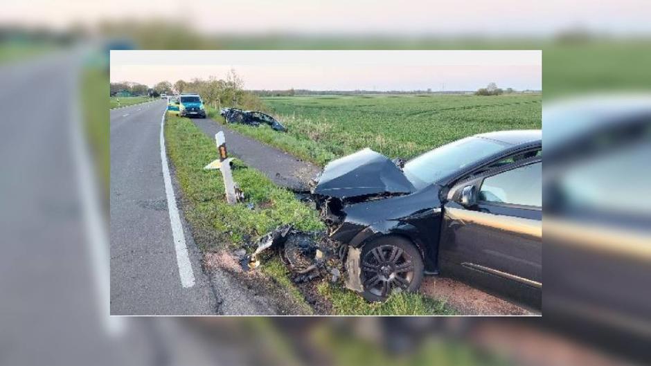 Vorfahrt Missachtet! Autofahrer (25) Rast Ungebremst In Kreuzung - Drei ...