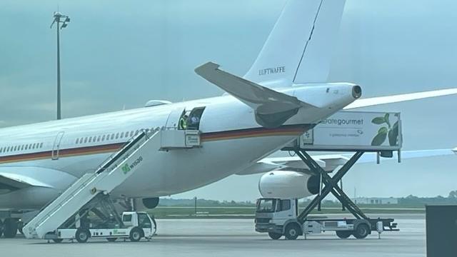 auenministerin-annalena-baerbock-kann-nicht-direkt-nach-saudi-arabien-fliegen-eine-panne-bremst