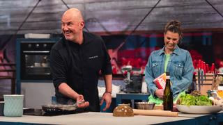 Frank Rosin und Laura WontorraDie Verwendung des sendungsbezogenen Materials ist nur mit dem Hinweis und Verlinkung auf RTL+ gestattet.