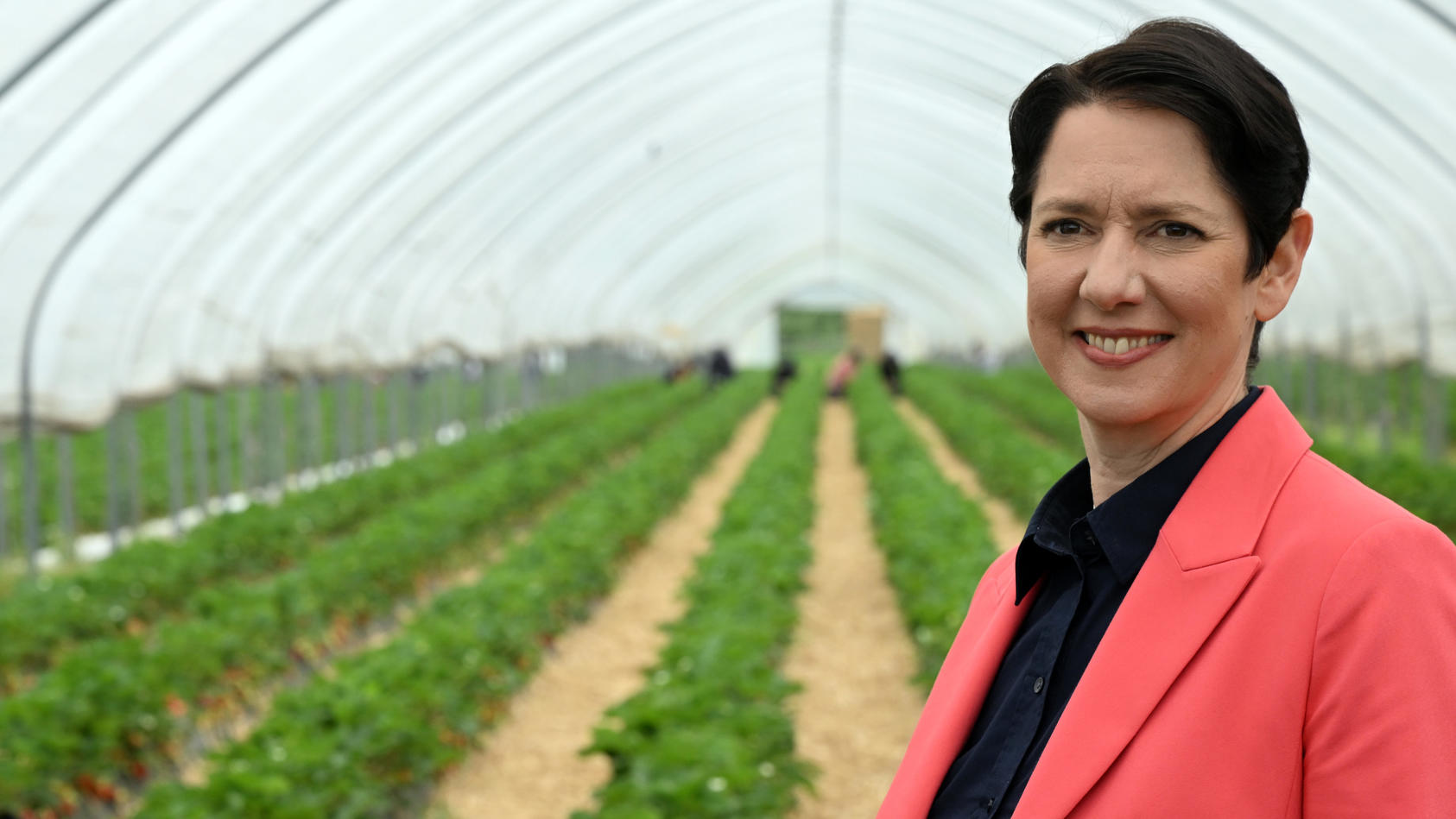 nrw-landwirtschaftsministerin-silke-goriens-cdu-besuch-in-der-uni-mensa-in-bonn-hat-fur-viel-aufmerksamkeit-gesorgt