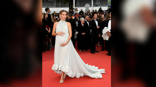 (Baby-)Premiere in Cannes! Claire Holt macht am 20. Mai ihre dritte Schwangerschaft öffentlich – auf dem roten Teppich!