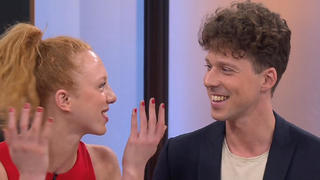 Anna Ermakova und Valentin Lusin über die Rolle, die Ehefrau Renata im Team "Curly Fries" gespielt hat.