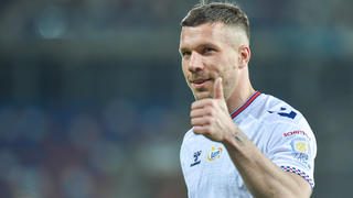 2023.05.05 Zabrze Pilka nozna PKO Ekstraklasa Sezon 2022/2023 Gornik Zabrze - Warta Poznan N/z Lukasz Podolski, radosc, kciuk, usmiech Foto Marcin Bulanda / PressFocus 2023.05.05 Zabrze Football Polish PKO Ekstraklasa League Season 2022/2023 Gornik Zabrze - Warta Poznan Lukasz Podolski, radosc, kciuk, usmiech Credit: Marcin Bulanda / PressFocus / NEWSPIX.PL --- Newspix.pl POLAND OUT PUBLICATIONxNOTxINxPOL 20230505xPF_MB184