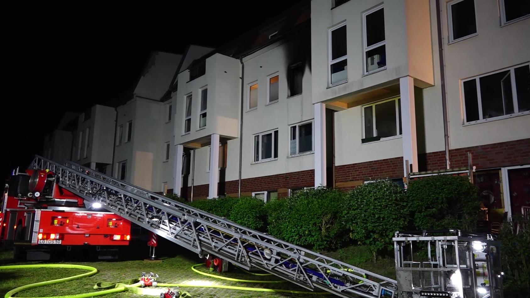 ein-toter-und-mehrere-verletzt-explosion-in-wohnhaus
